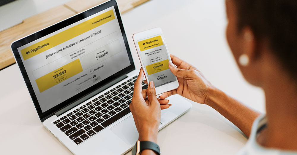 Navidad llega al celular: los ecuatorianos adelantan sus compras y pagan desde la pantalla