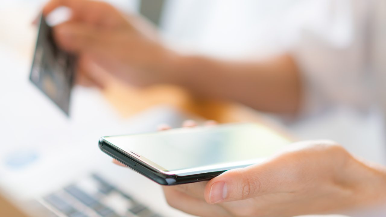 Ecuatorianos comienzan el 2026 con hábitos de pago digitales