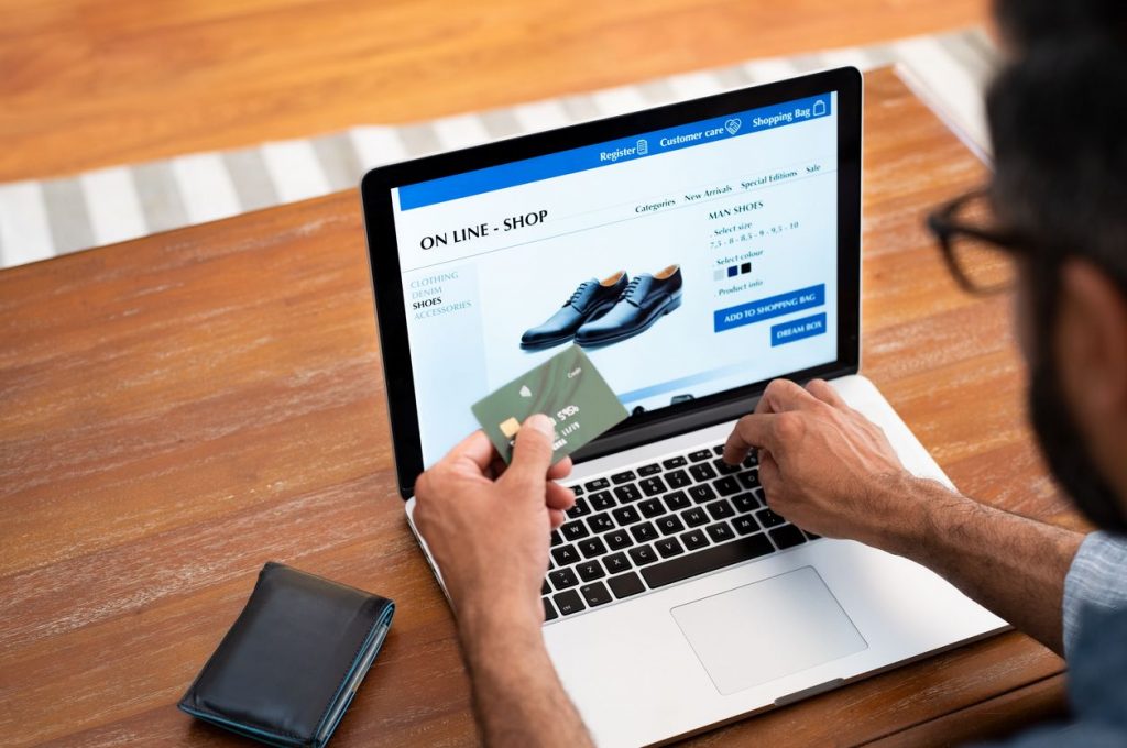 Compra en línea y pago digital con tarjeta