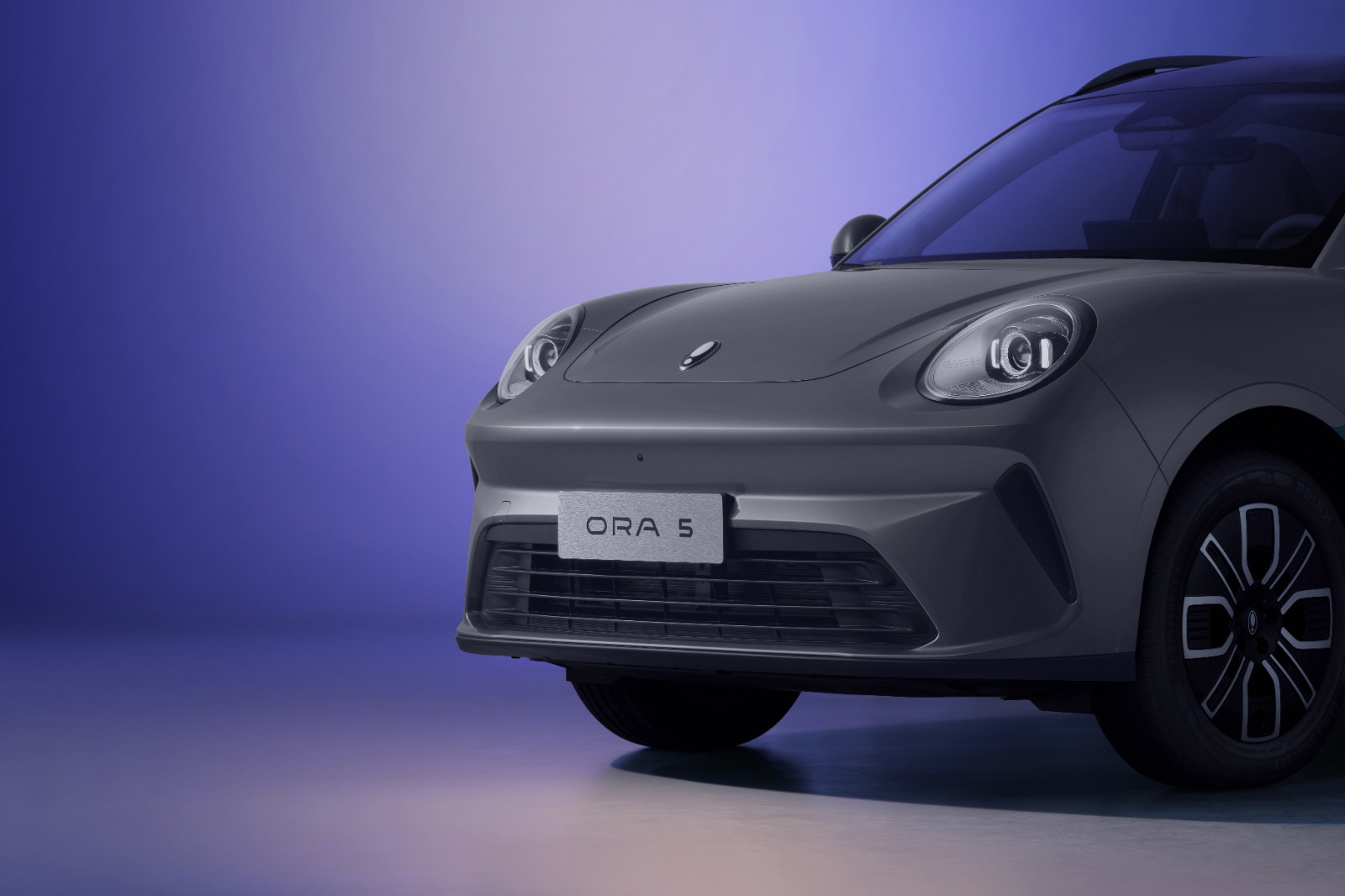 GWM ORA 5 eléctrico en color gris